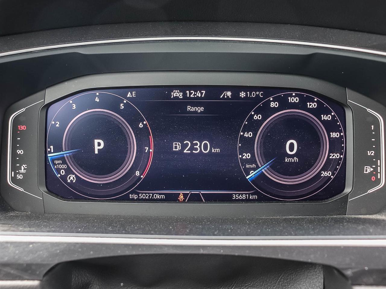 2024 Volkswagen Tiguan Comfortline R-Line Black Edition Photo