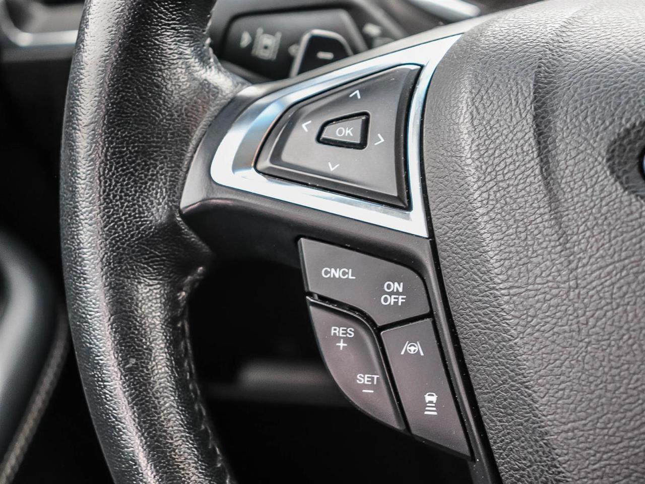 2019 Ford Edge Titanium Photo