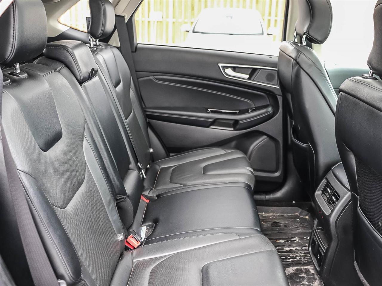 2019 Ford Edge Titanium Photo