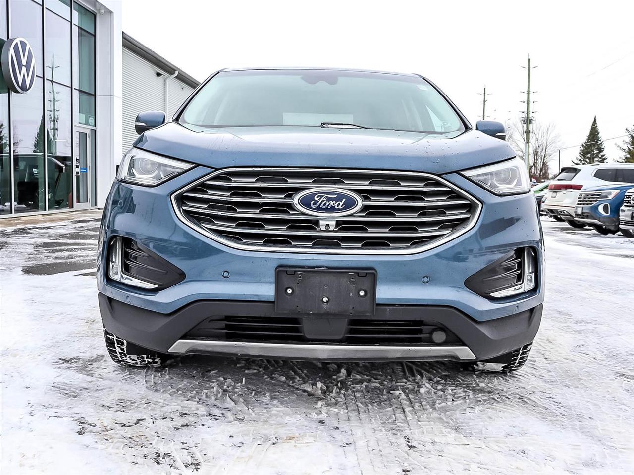 2019 Ford Edge Titanium Photo5