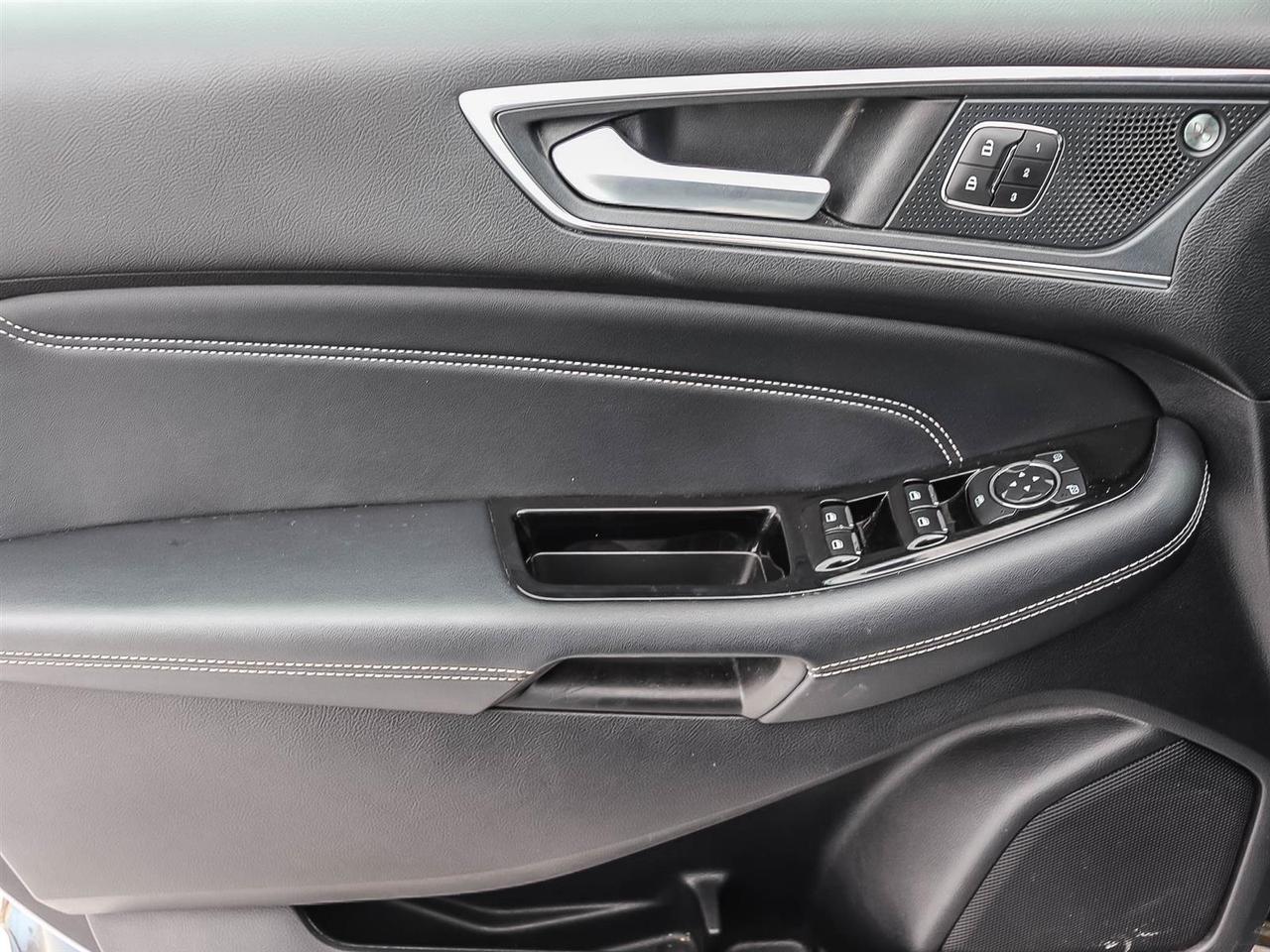2019 Ford Edge Titanium Photo