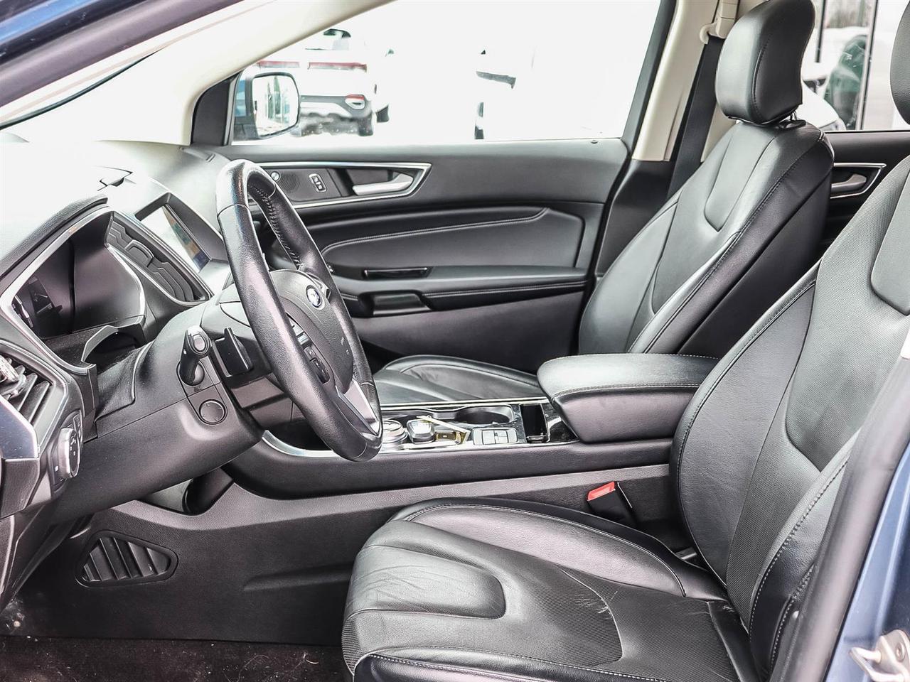 2019 Ford Edge Titanium Photo