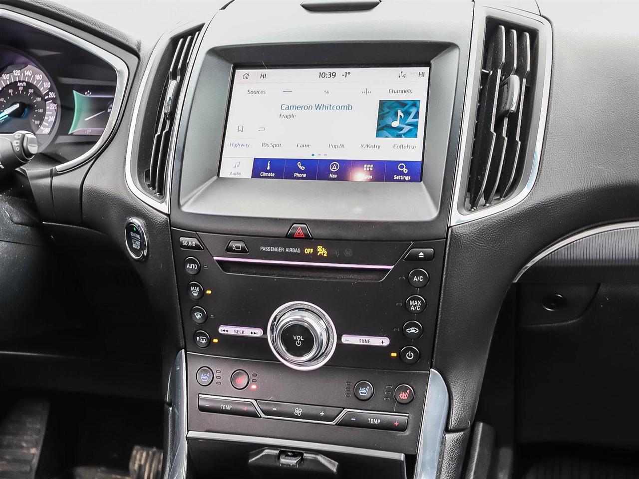 2019 Ford Edge Titanium Photo