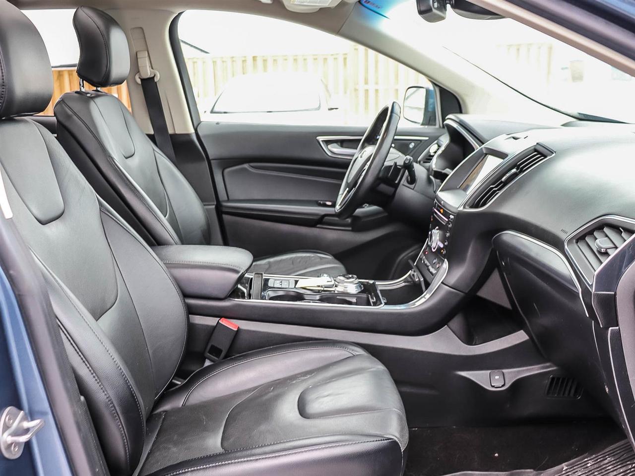 2019 Ford Edge Titanium Photo