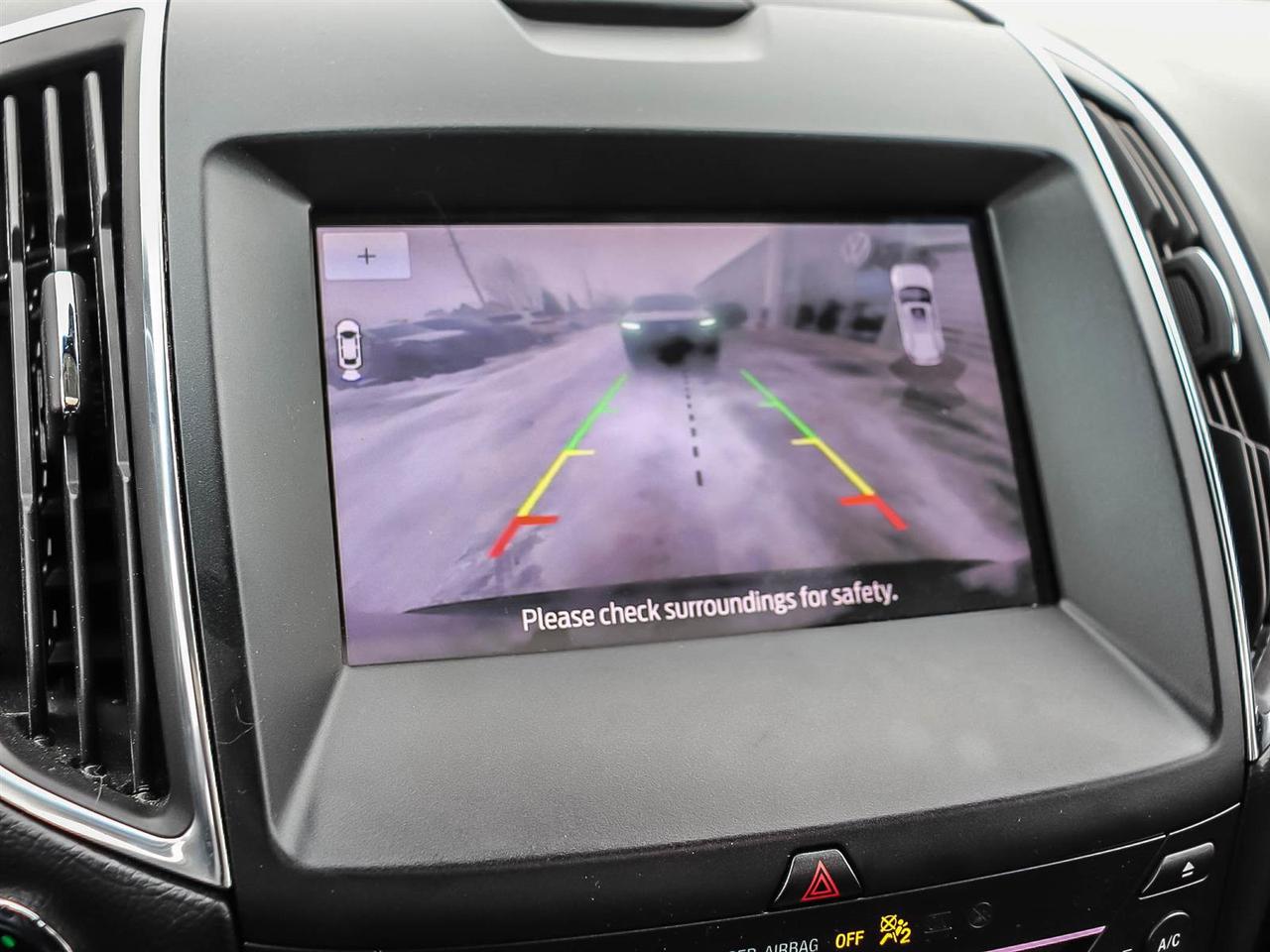 2019 Ford Edge Titanium Photo