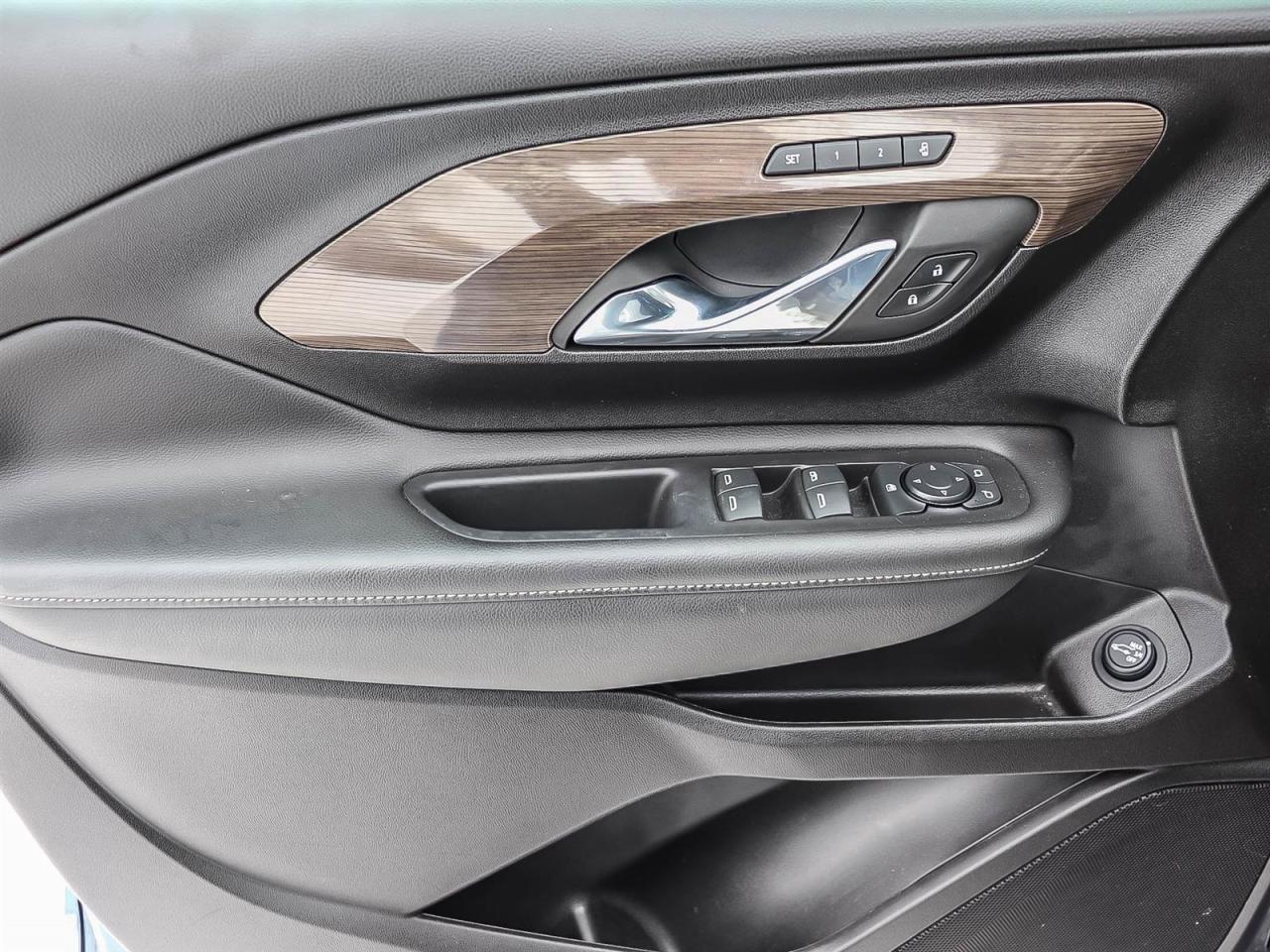 2024 GMC Terrain Denali Photo