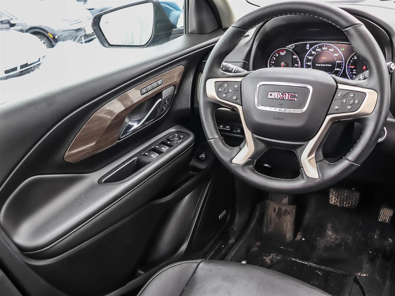 2024 GMC Terrain Denali Photo