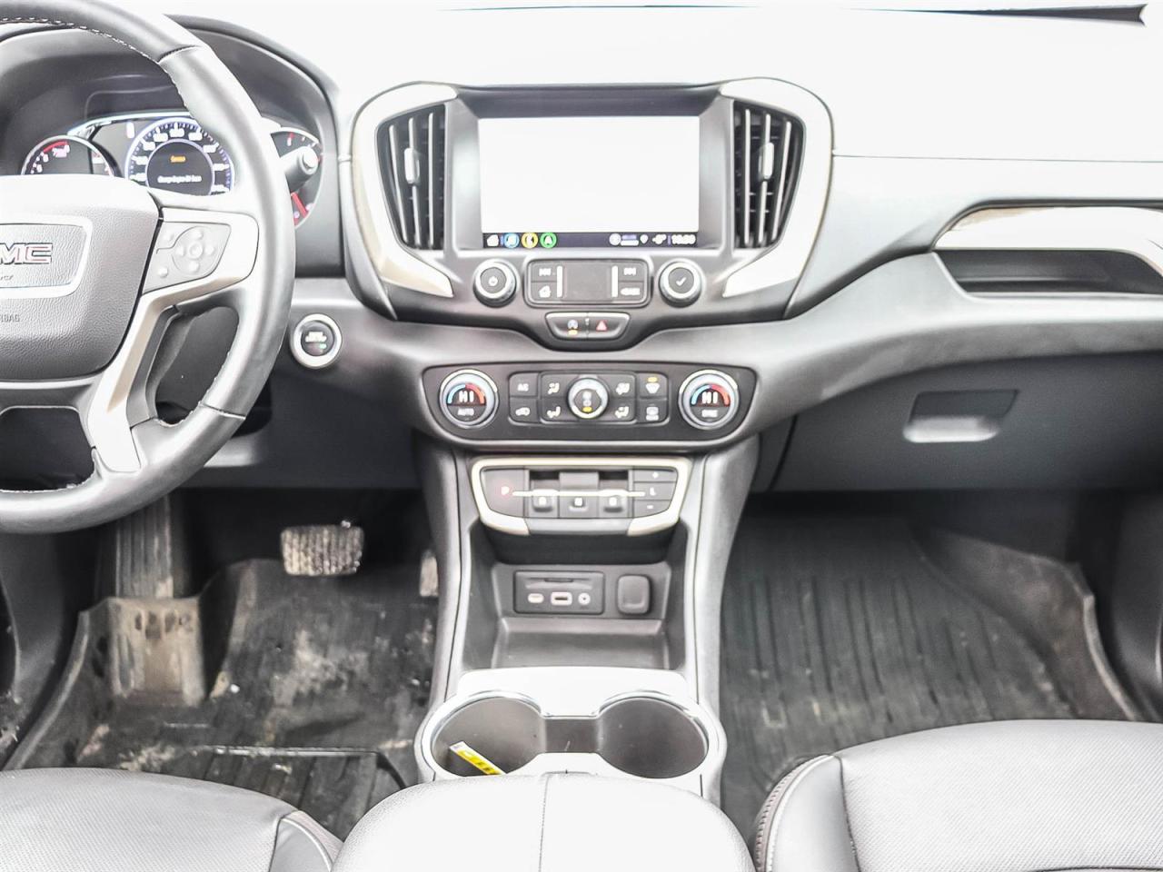 2024 GMC Terrain Denali Photo