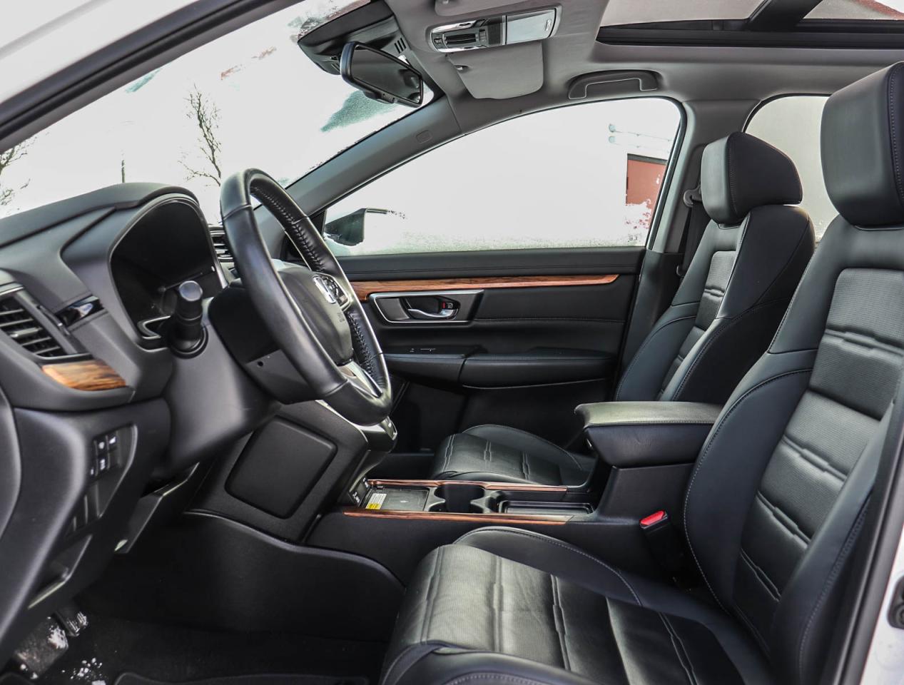 2022 Honda CR-V Touring Photo