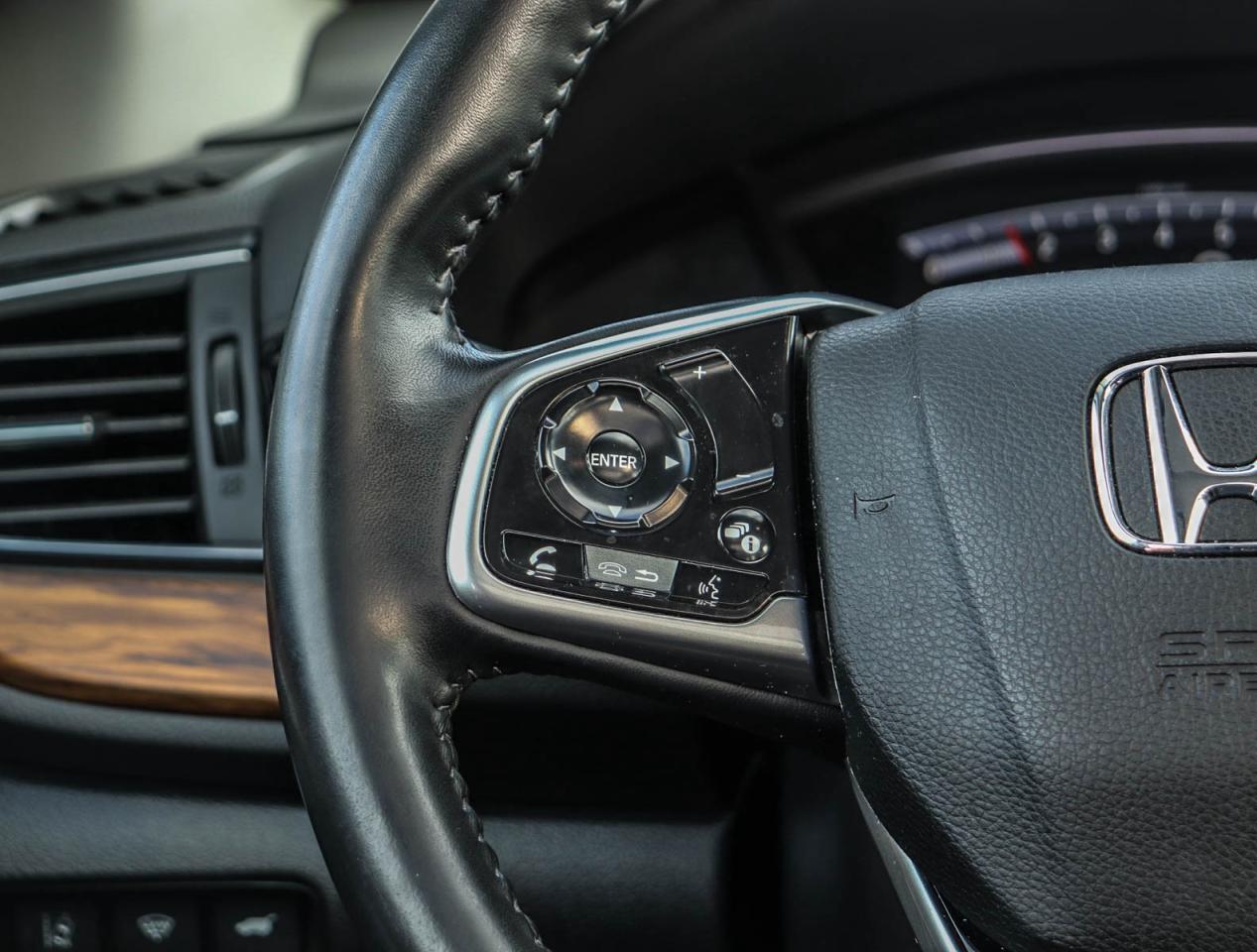 2022 Honda CR-V Touring Photo