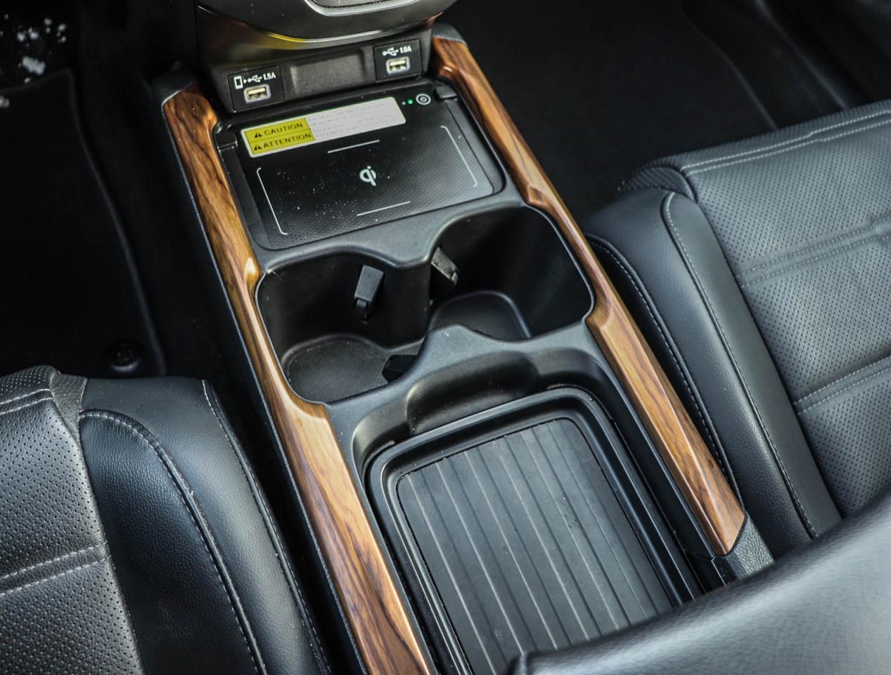 2022 Honda CR-V Touring Photo