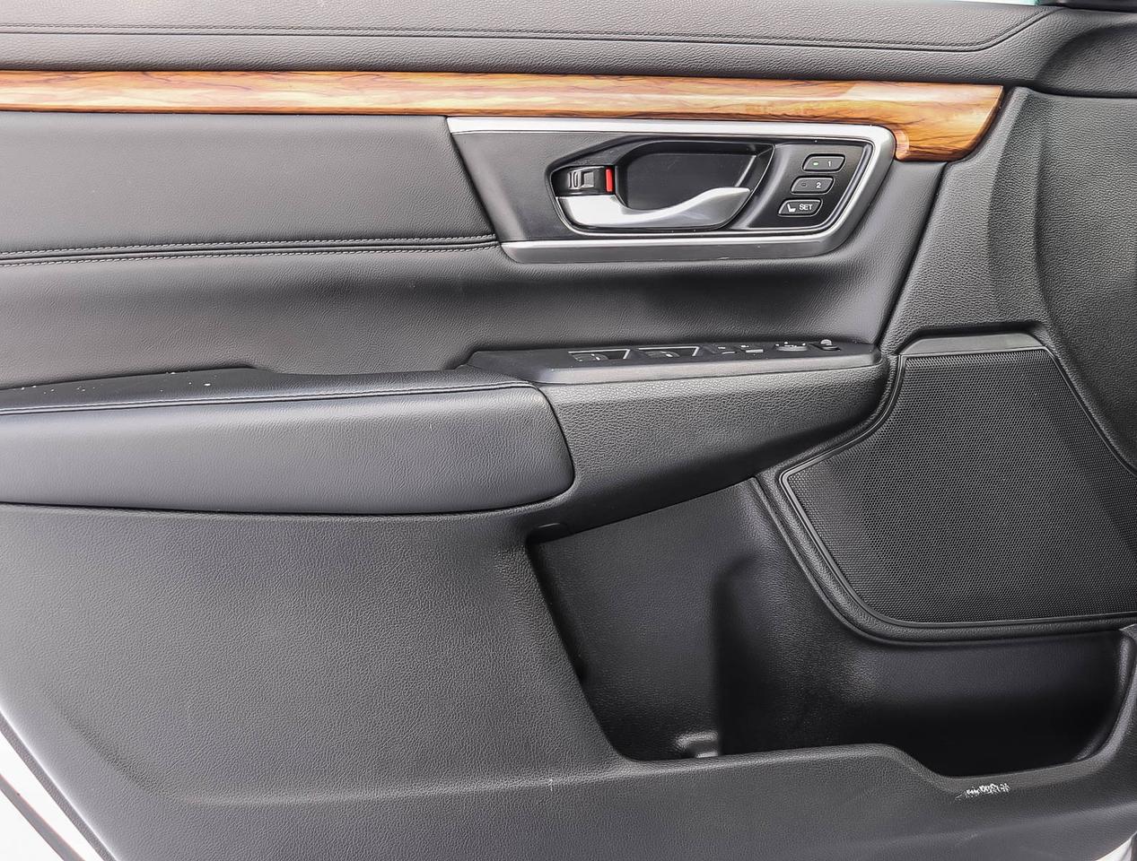 2022 Honda CR-V Touring Photo