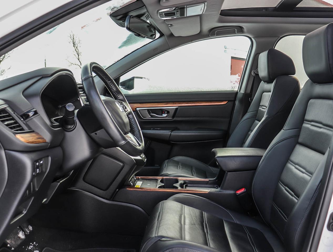 2022 Honda CR-V Touring Photo