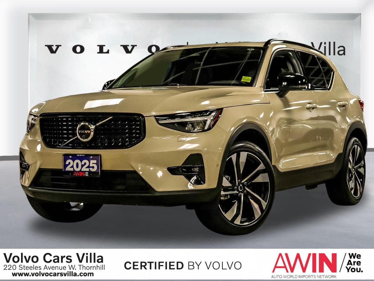 2025 Volvo XC40 B5 AWD Plus Dark Theme Photo0