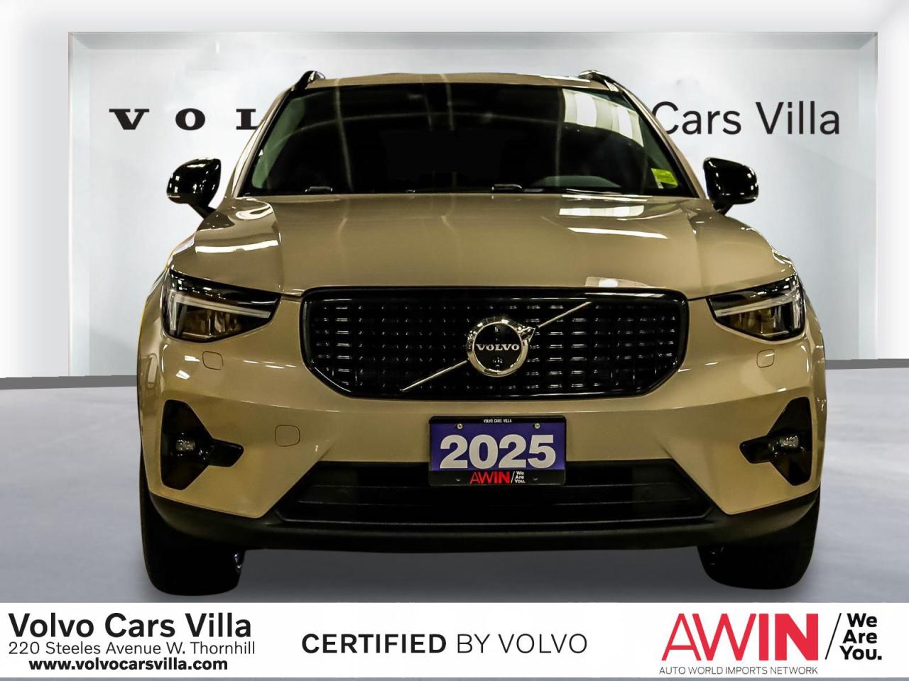 2025 Volvo XC40 B5 AWD Plus Dark Theme Photo