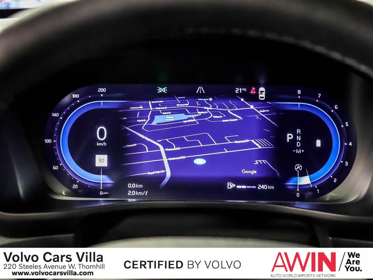 2025 Volvo XC40 B5 AWD Plus Dark Theme Photo