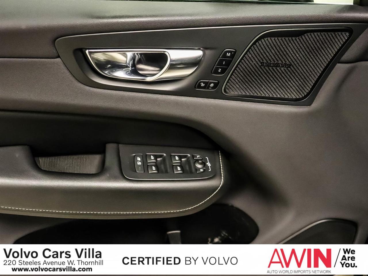 2021 Volvo XC60 T8 eAWD Inscription Photo