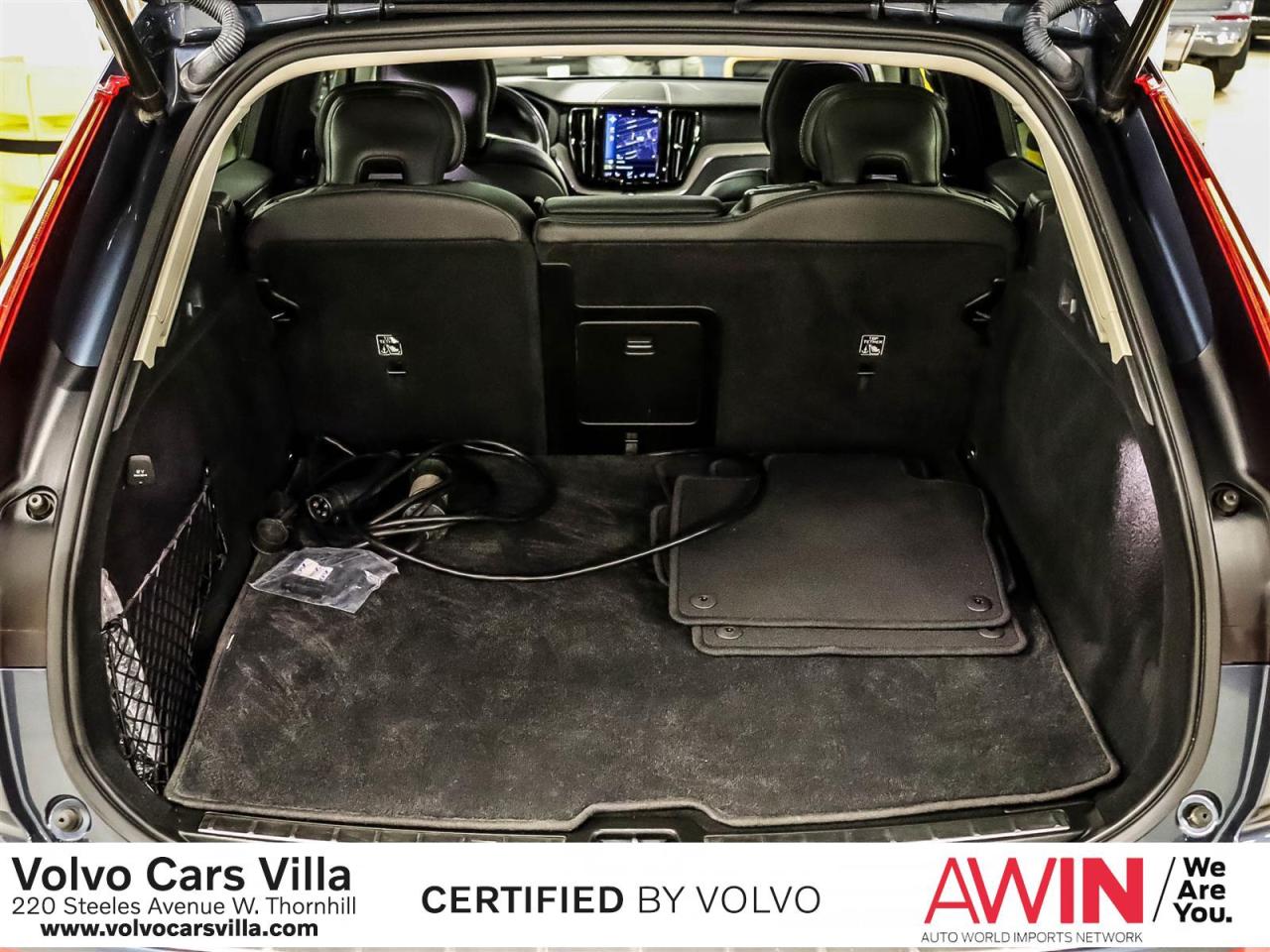 2021 Volvo XC60 T8 eAWD Inscription Photo