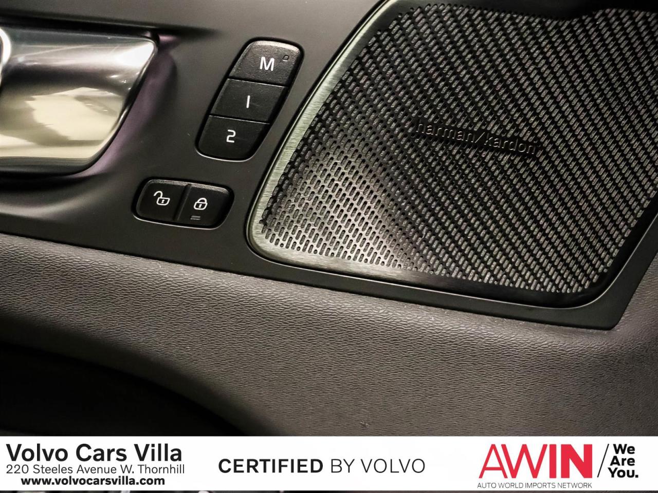 2021 Volvo XC60 T8 eAWD Inscription Photo