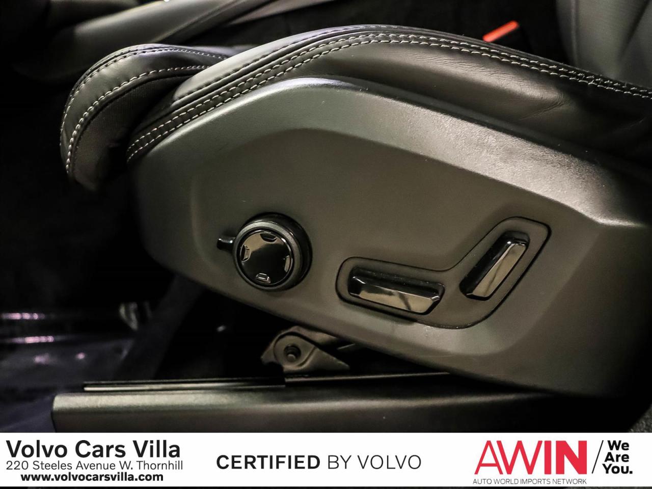 2024 Volvo XC90 B6 AWD Ultimate Bright Theme 7-Seater Photo