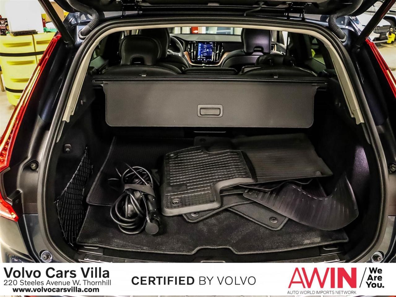 2021 Volvo XC60 T8 eAWD Inscription Expression Photo