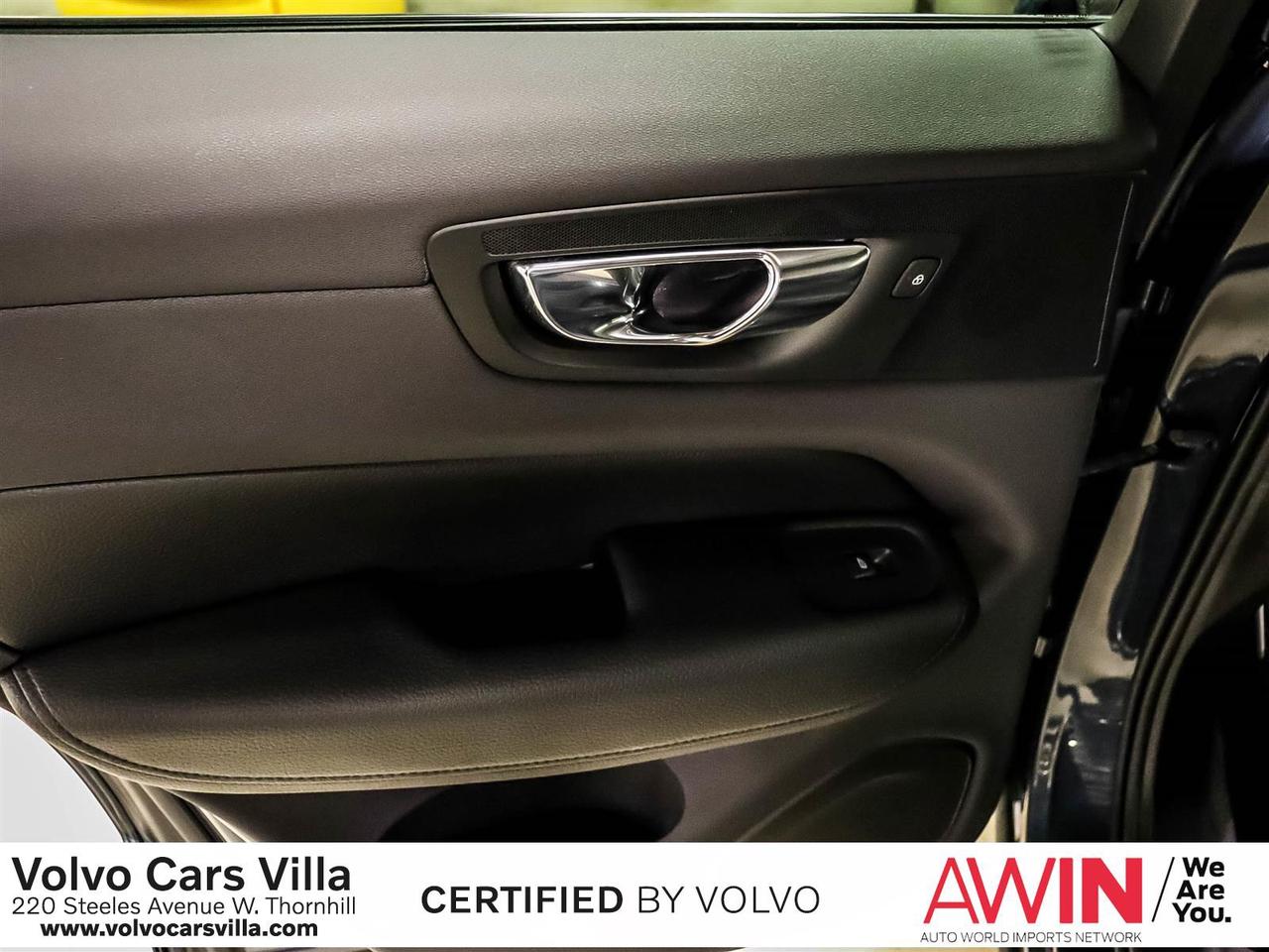 2021 Volvo XC60 T8 eAWD Inscription Expression Photo