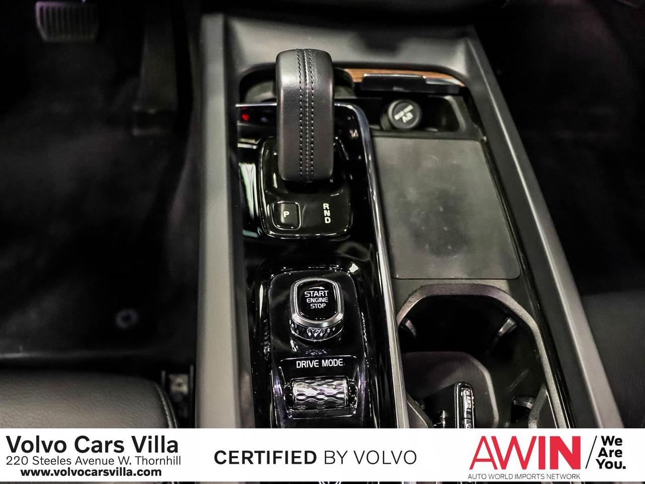 2021 Volvo XC60 T8 eAWD Inscription Expression Photo