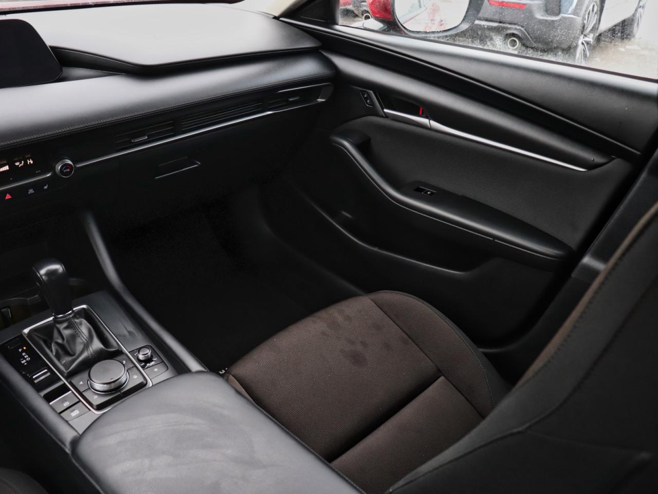 2022 Mazda MAZDA3 GS Photo