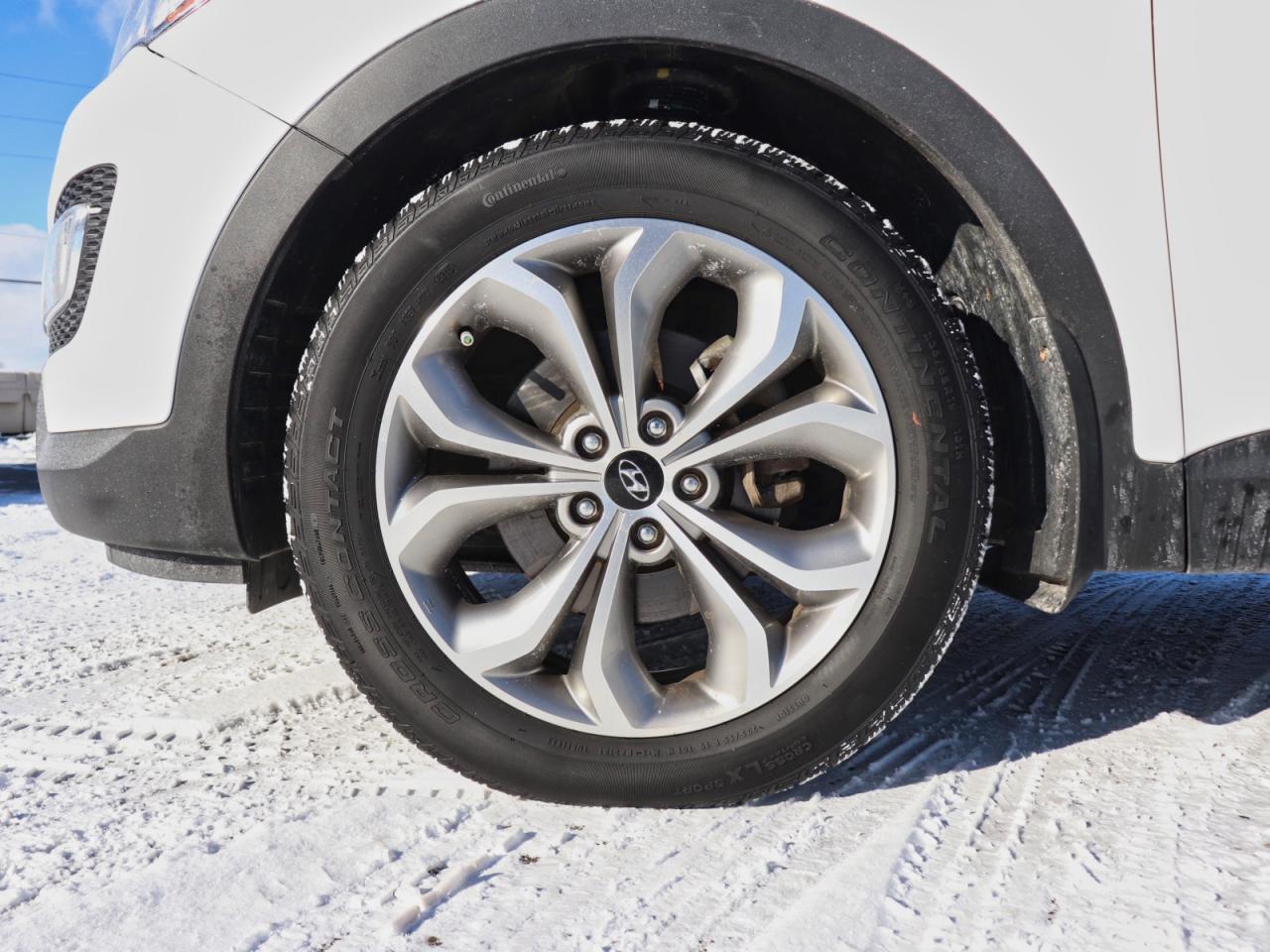 2016 Hyundai Santa Fe LIMITED Photo