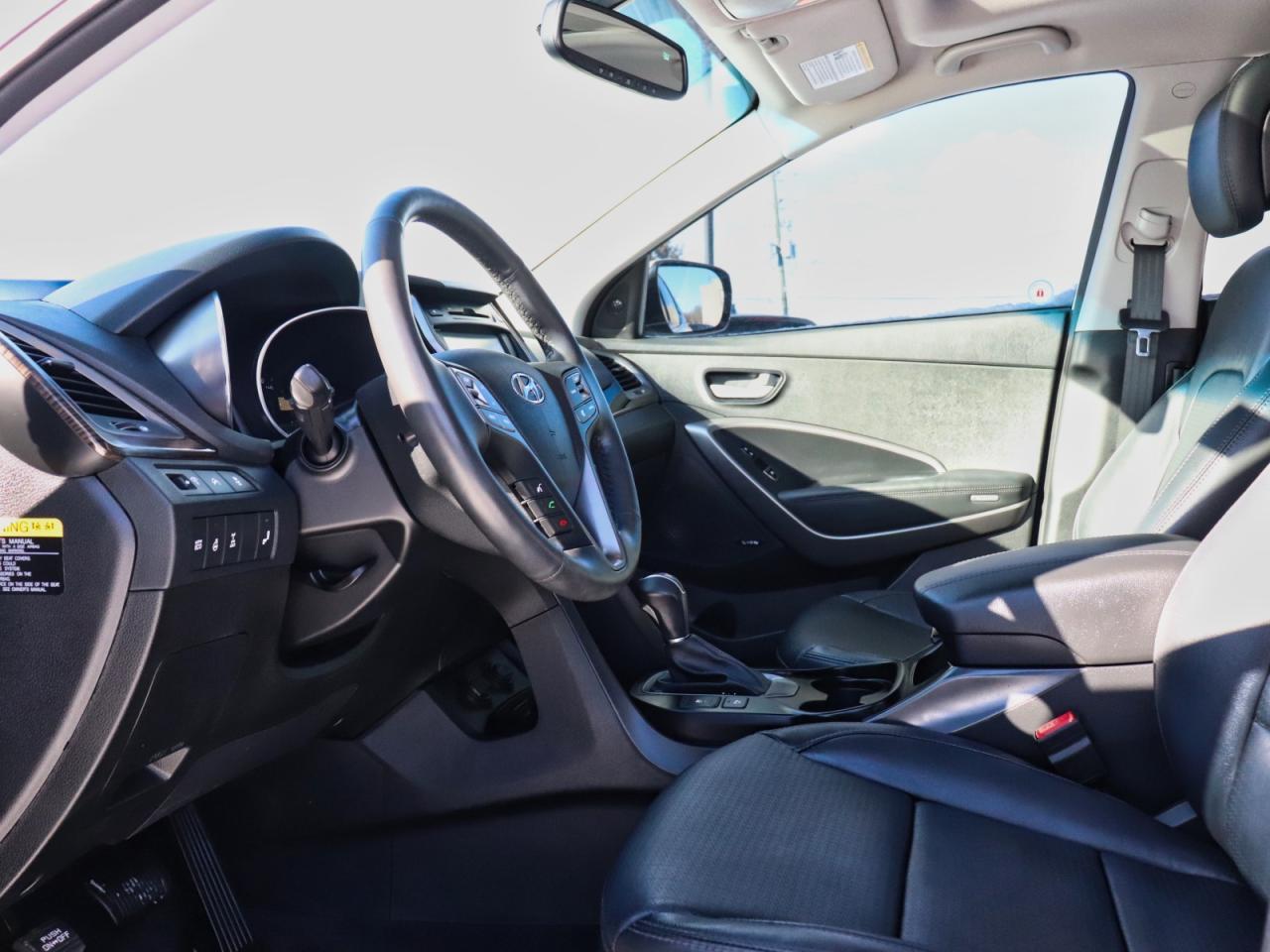 2016 Hyundai Santa Fe LIMITED Photo