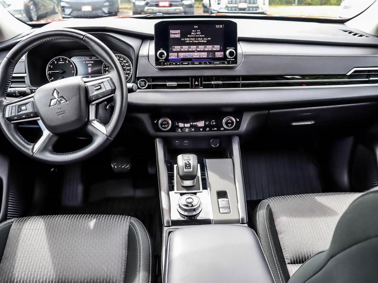 2022 Mitsubishi Outlander ES S-AWC Photo