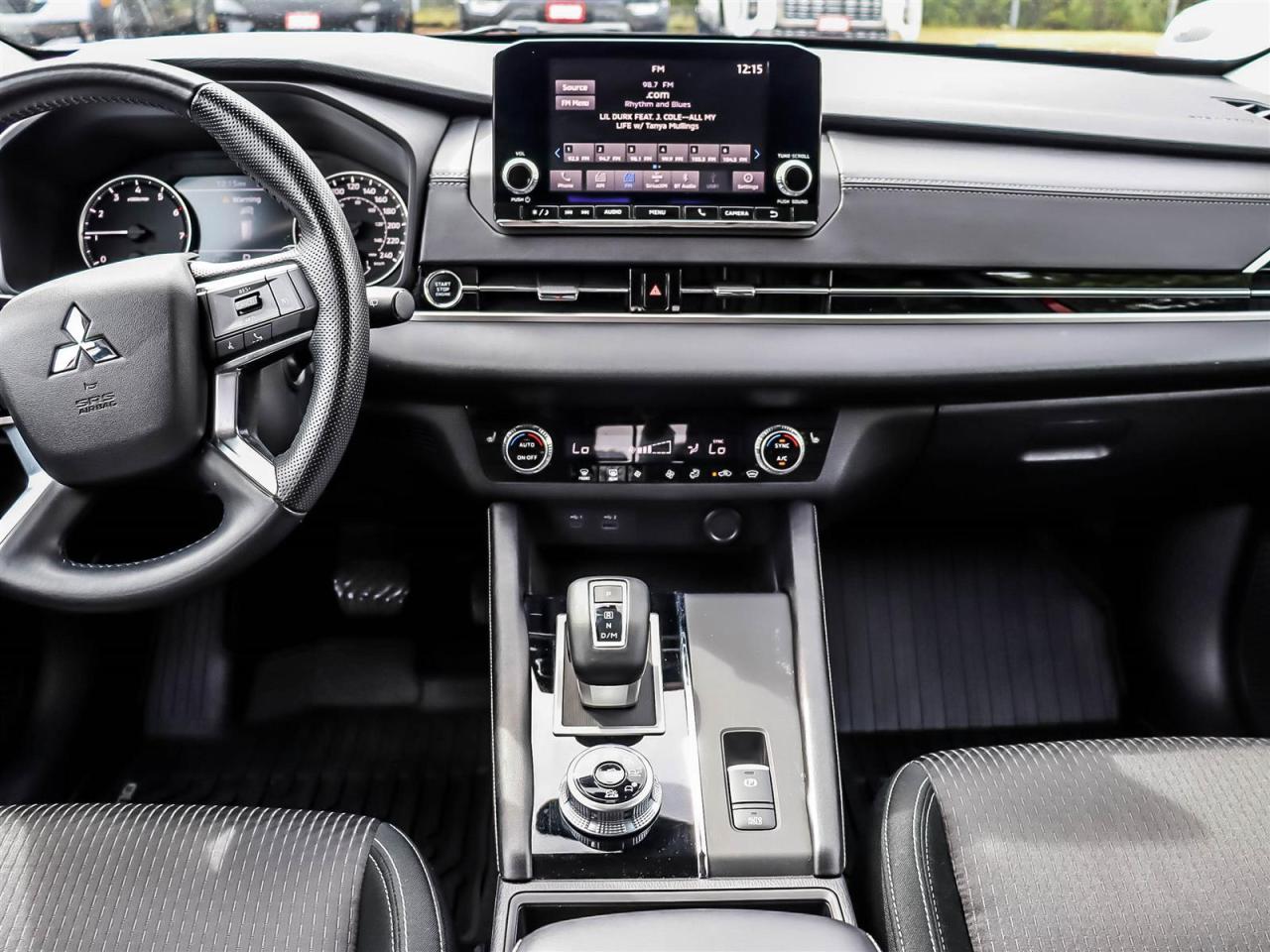 2022 Mitsubishi Outlander ES S-AWC Photo