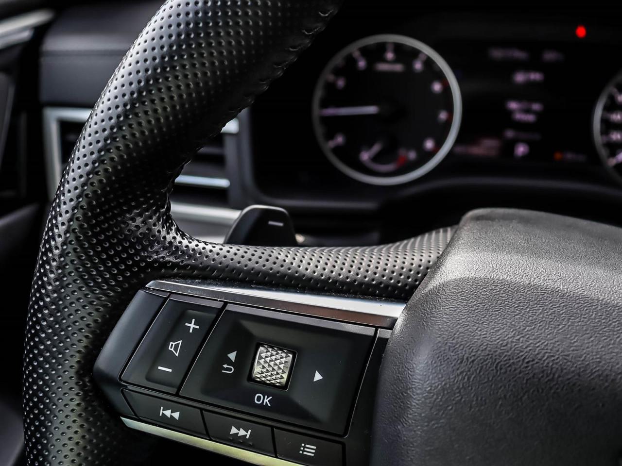 2022 Mitsubishi Outlander ES S-AWC Photo