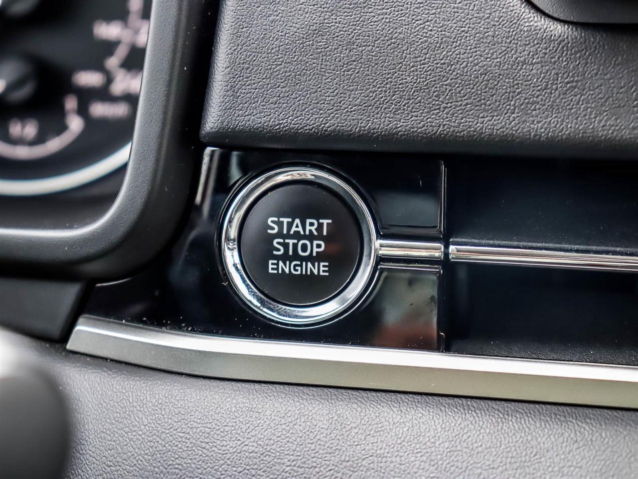 2022 Mitsubishi Outlander ES S-AWC Photo