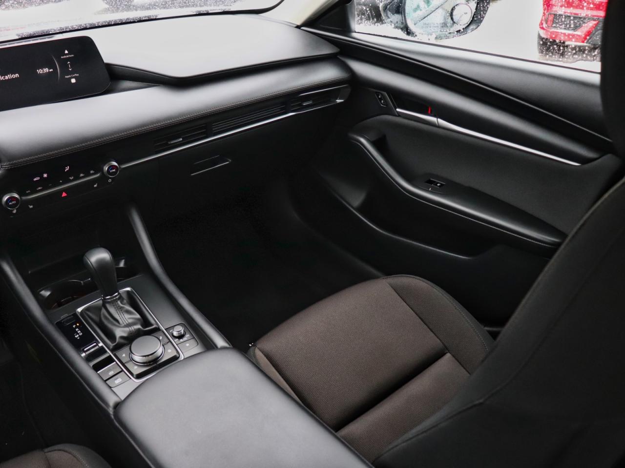 2025 Mazda MAZDA3 GS Photo