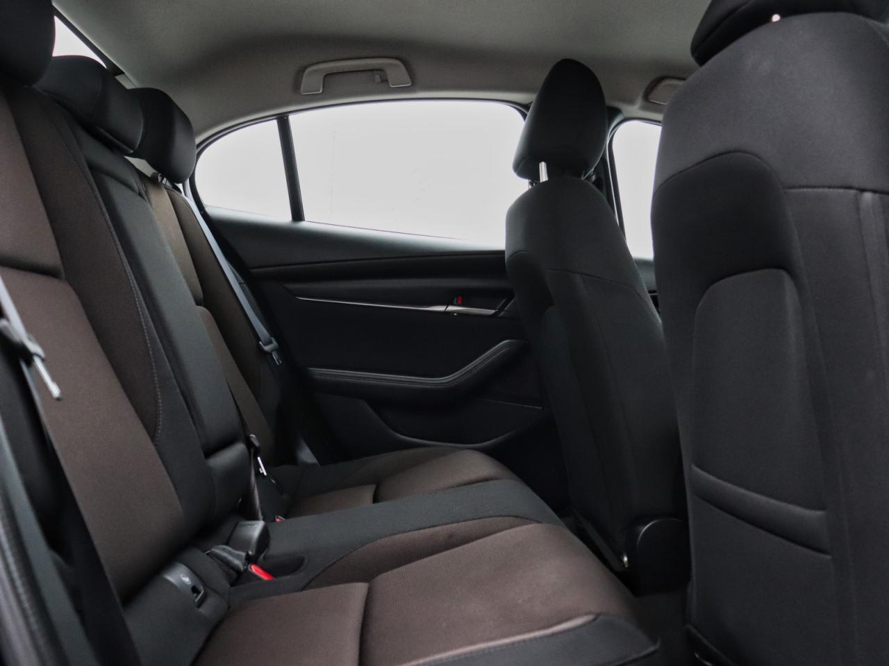 2025 Mazda MAZDA3 GS Photo