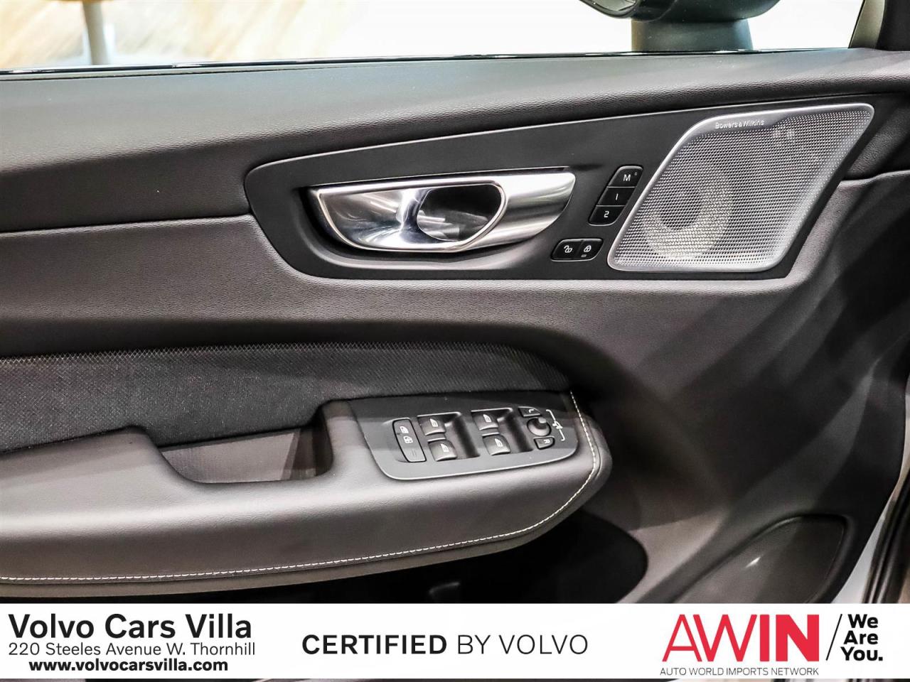 2025 Volvo XC60 Plug-In Hybrid T8 AWD Polestar Engineered Photo