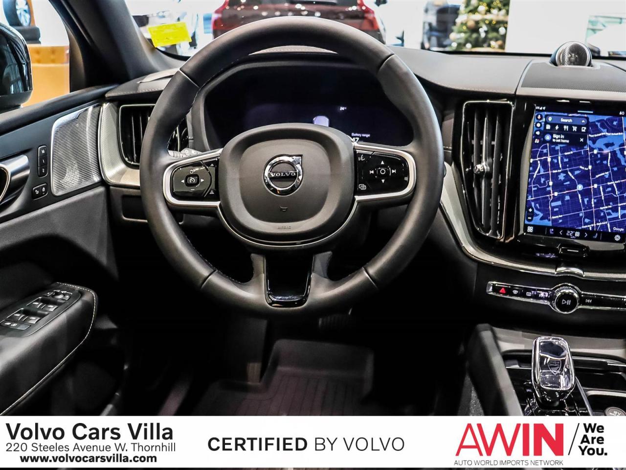 2025 Volvo XC60 Plug-In Hybrid T8 AWD Polestar Engineered Photo