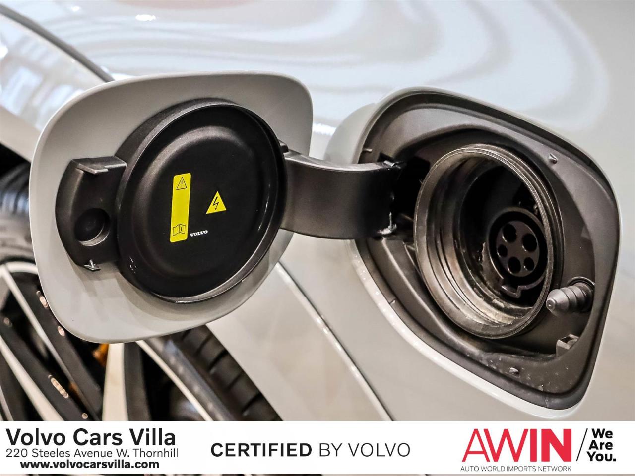 2025 Volvo XC60 Plug-In Hybrid T8 AWD Polestar Engineered Photo