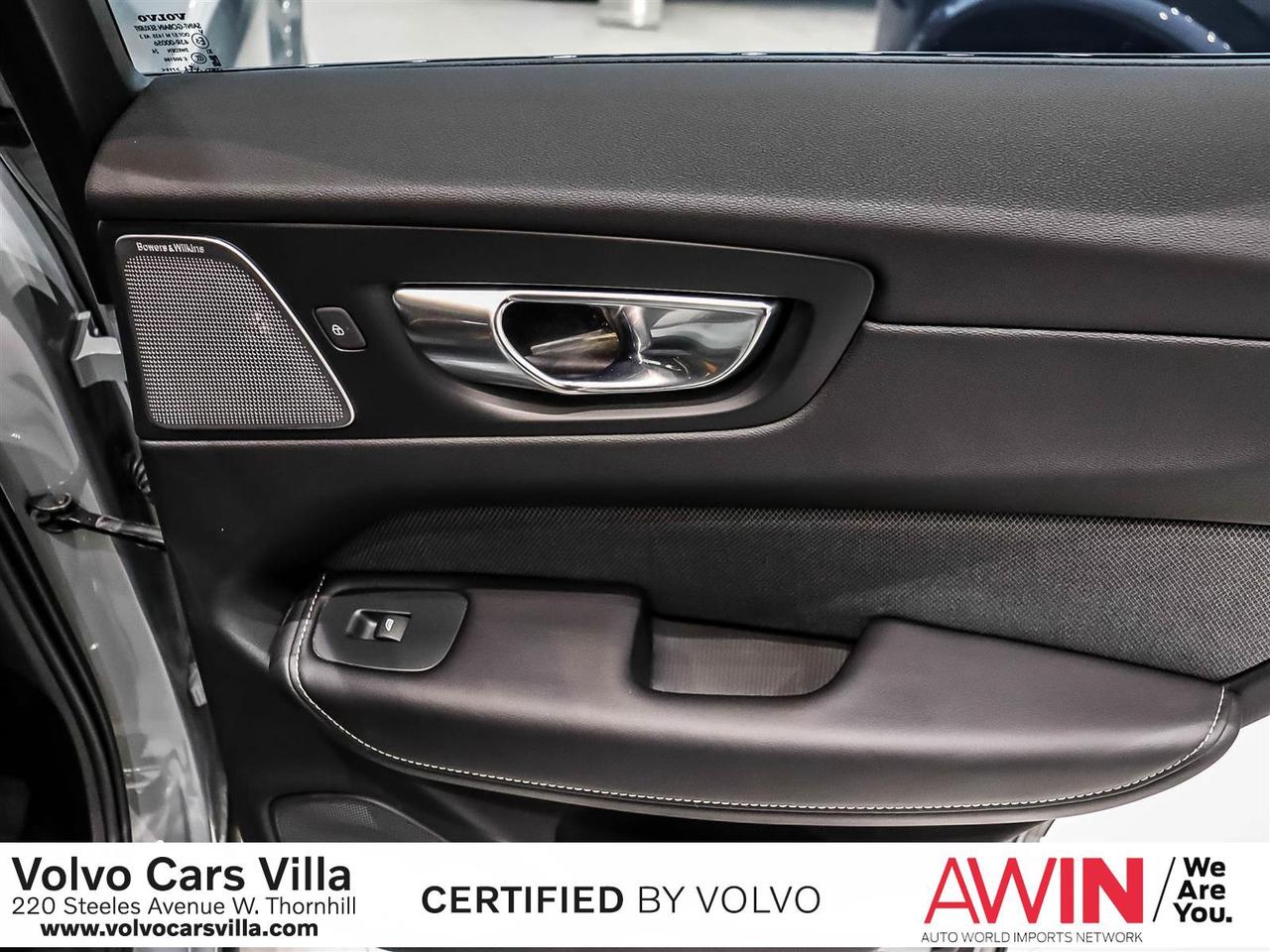 2025 Volvo XC60 T8 AWD Polestar Engineered Photo