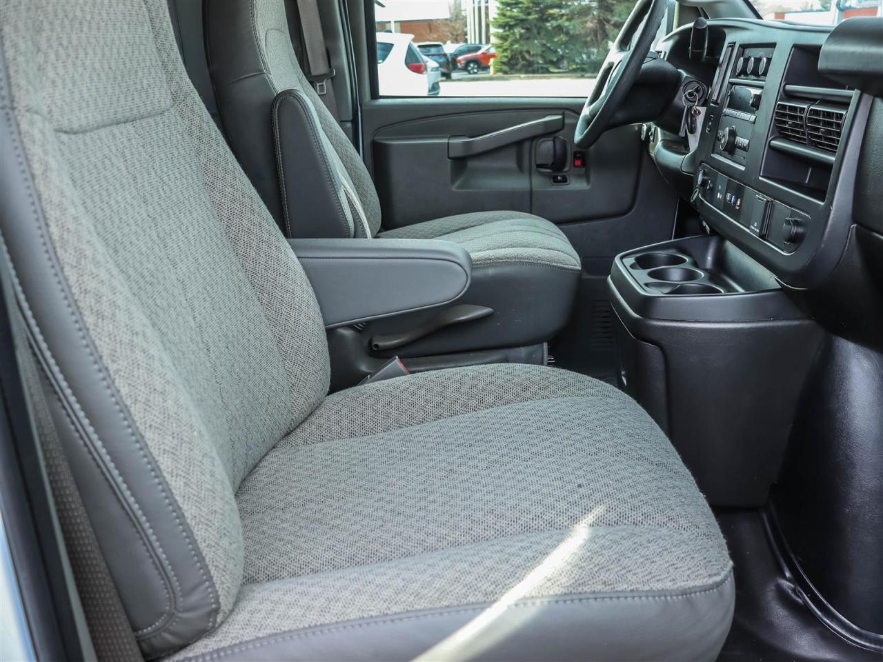 2024 Chevrolet Express 1 Ton Photo