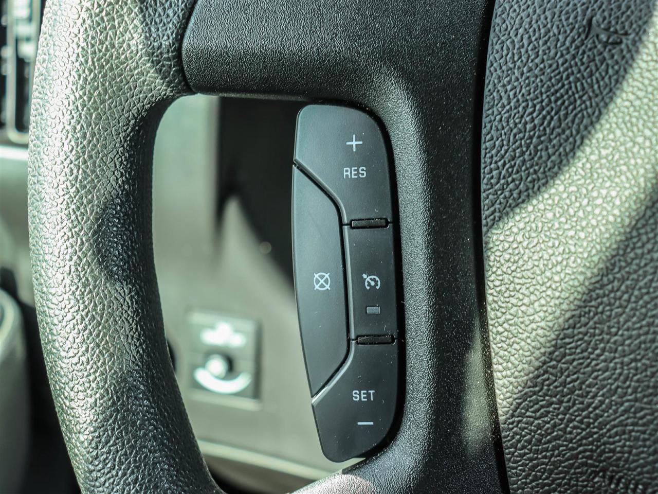 2024 Chevrolet Express 1 Ton Photo