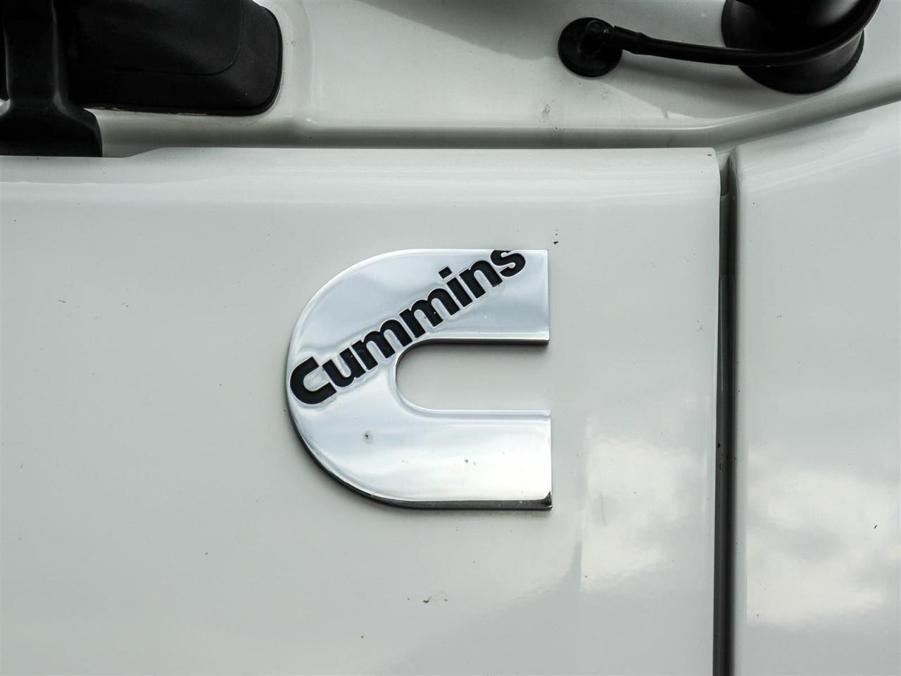 2022 Isuzu FVR - Photo