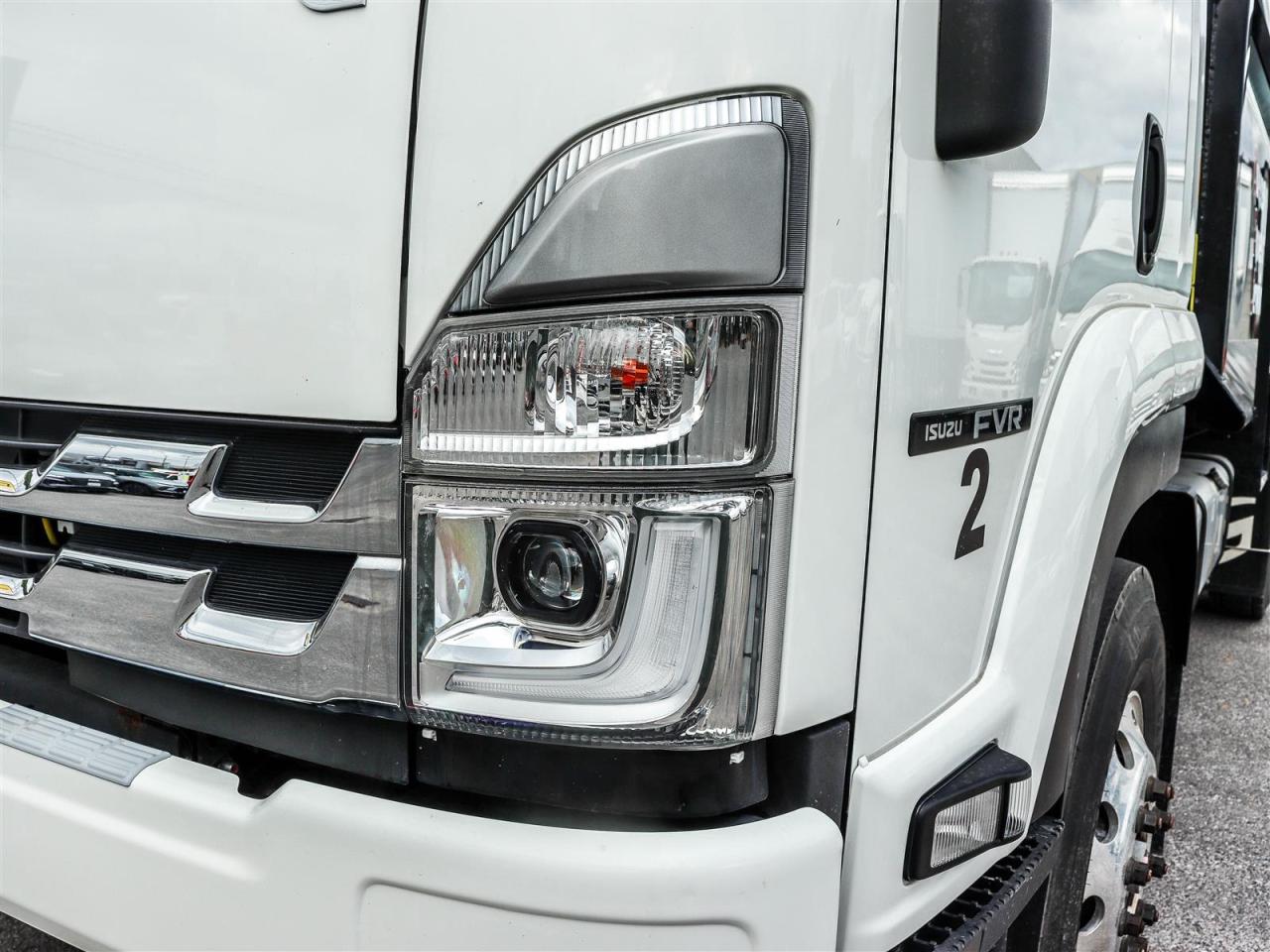 2022 Isuzu FVR - Photo