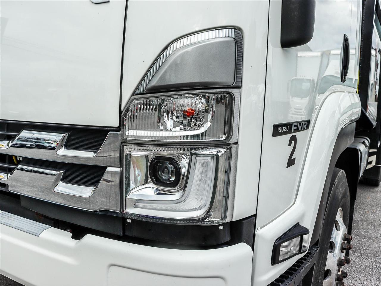2022 Isuzu FVR - Photo