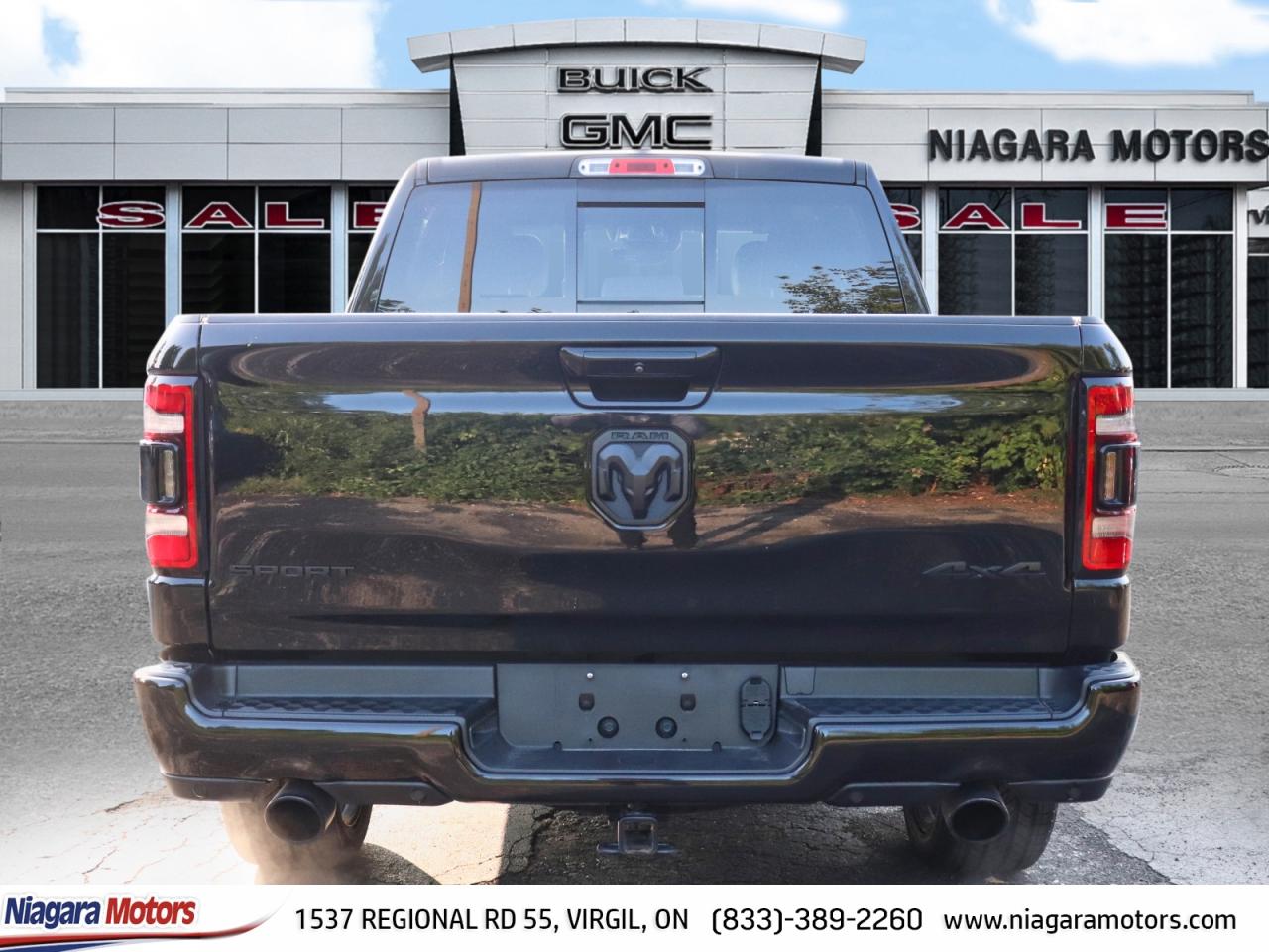 2023 RAM 1500 SPORT Crew Cab SB 4WD Photo3