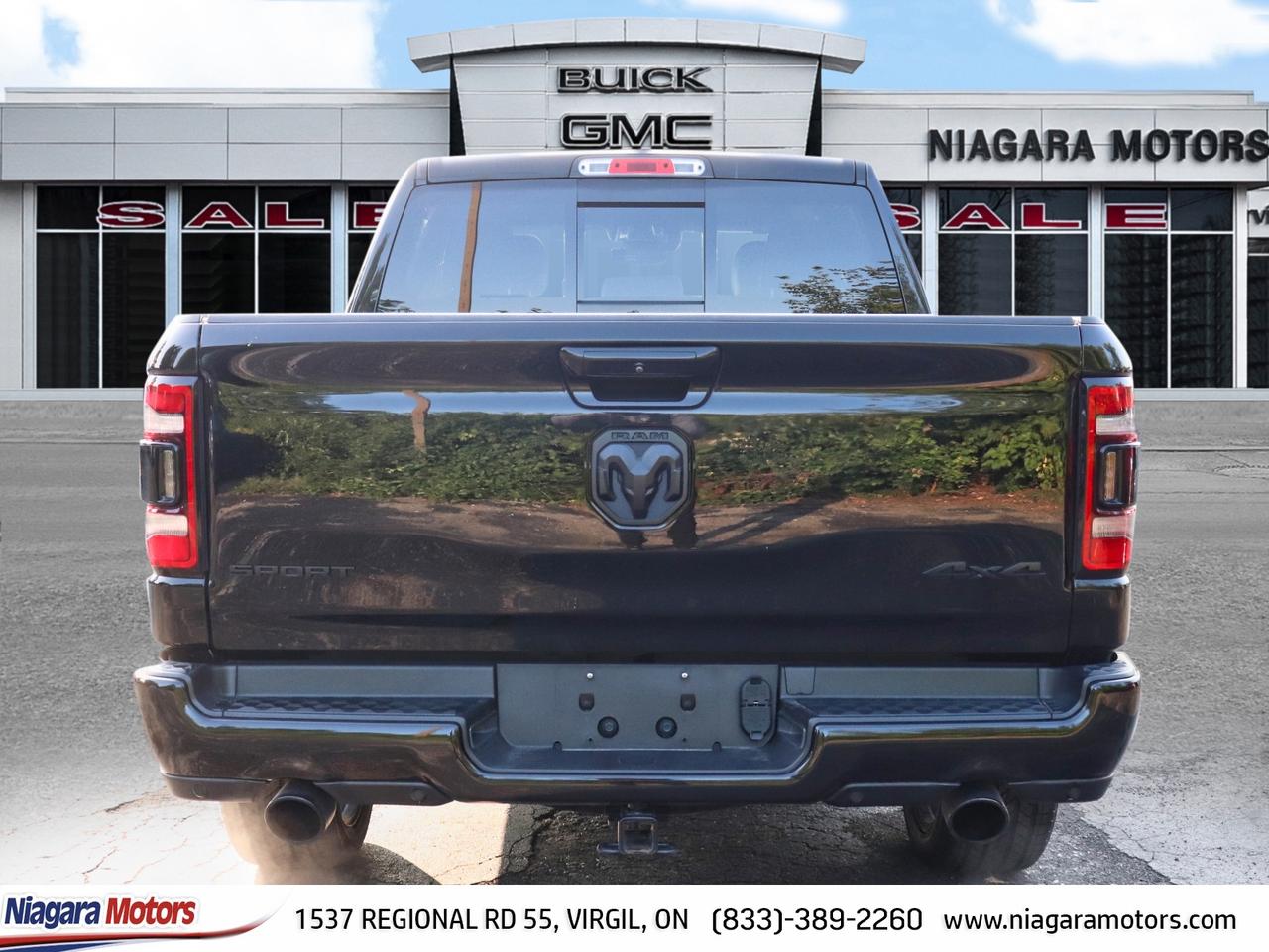 2023 RAM 1500 SPORT Crew Cab SB 4WD Photo3