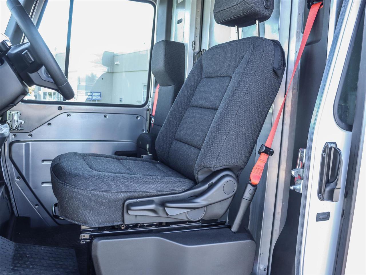 2025 Chevrolet BRIGHTDROP 600 AWD low range Photo