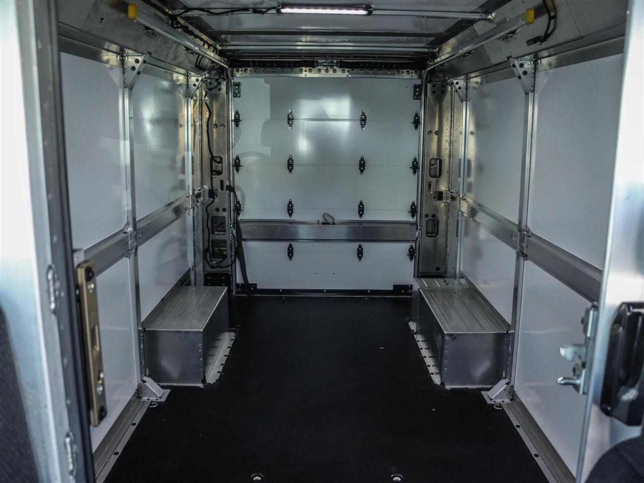 2025 Chevrolet BRIGHTDROP 600 AWD low range Photo