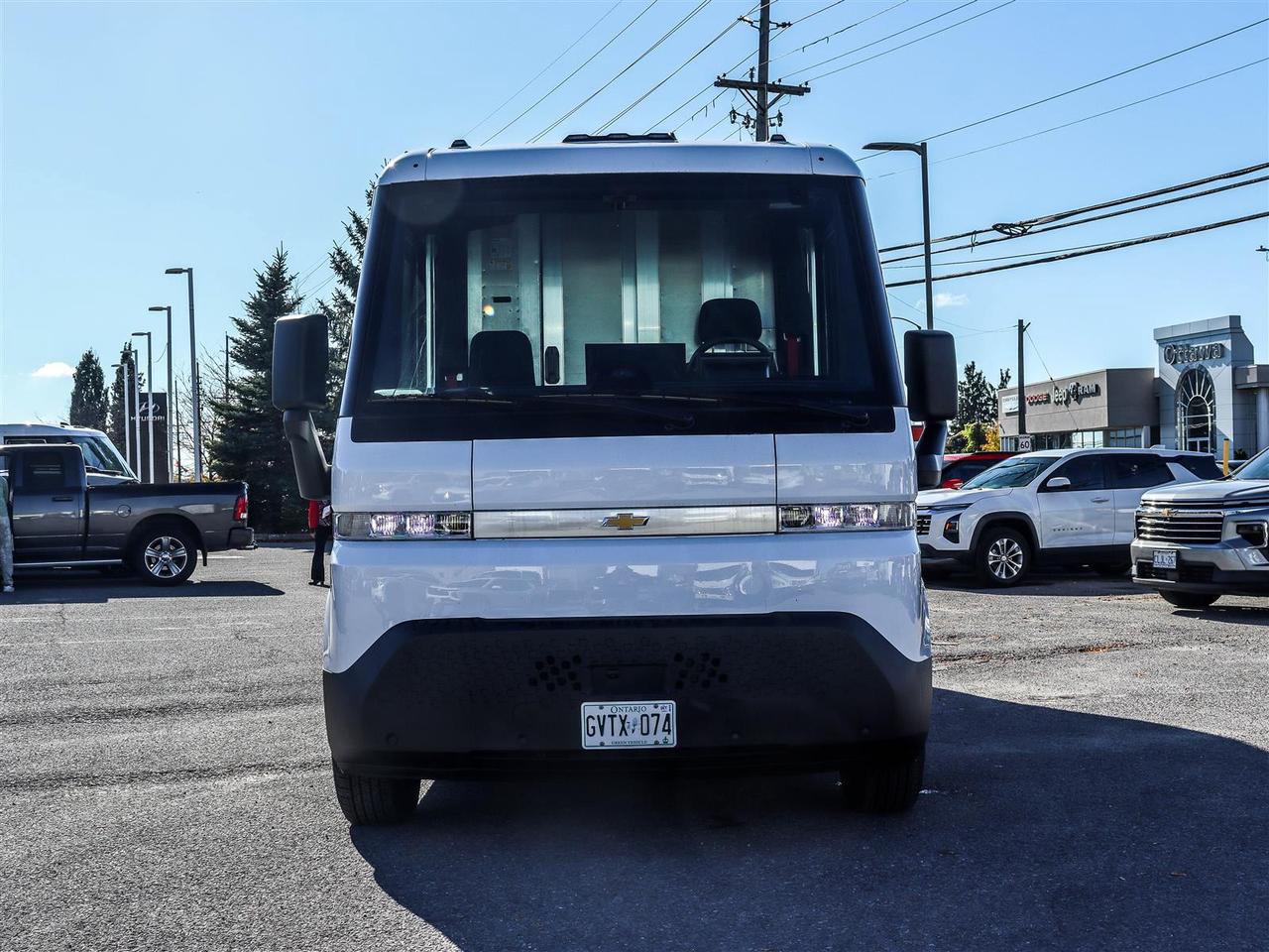 2025 Chevrolet BRIGHTDROP 600 AWD low range LEASE only Photo